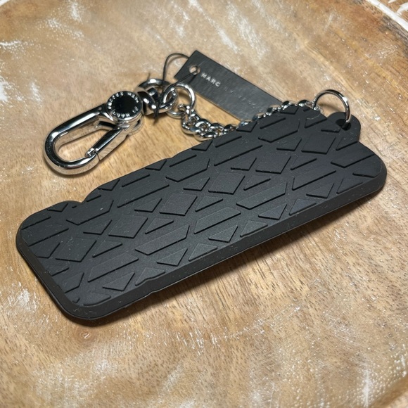 Marc by Marc Jacobs Logo Key Ring Keychain Bag Charm - Picture 5 of 9